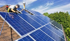 Service d'installation de photovoltaïque et tuiles photovoltaïques à Courtisols